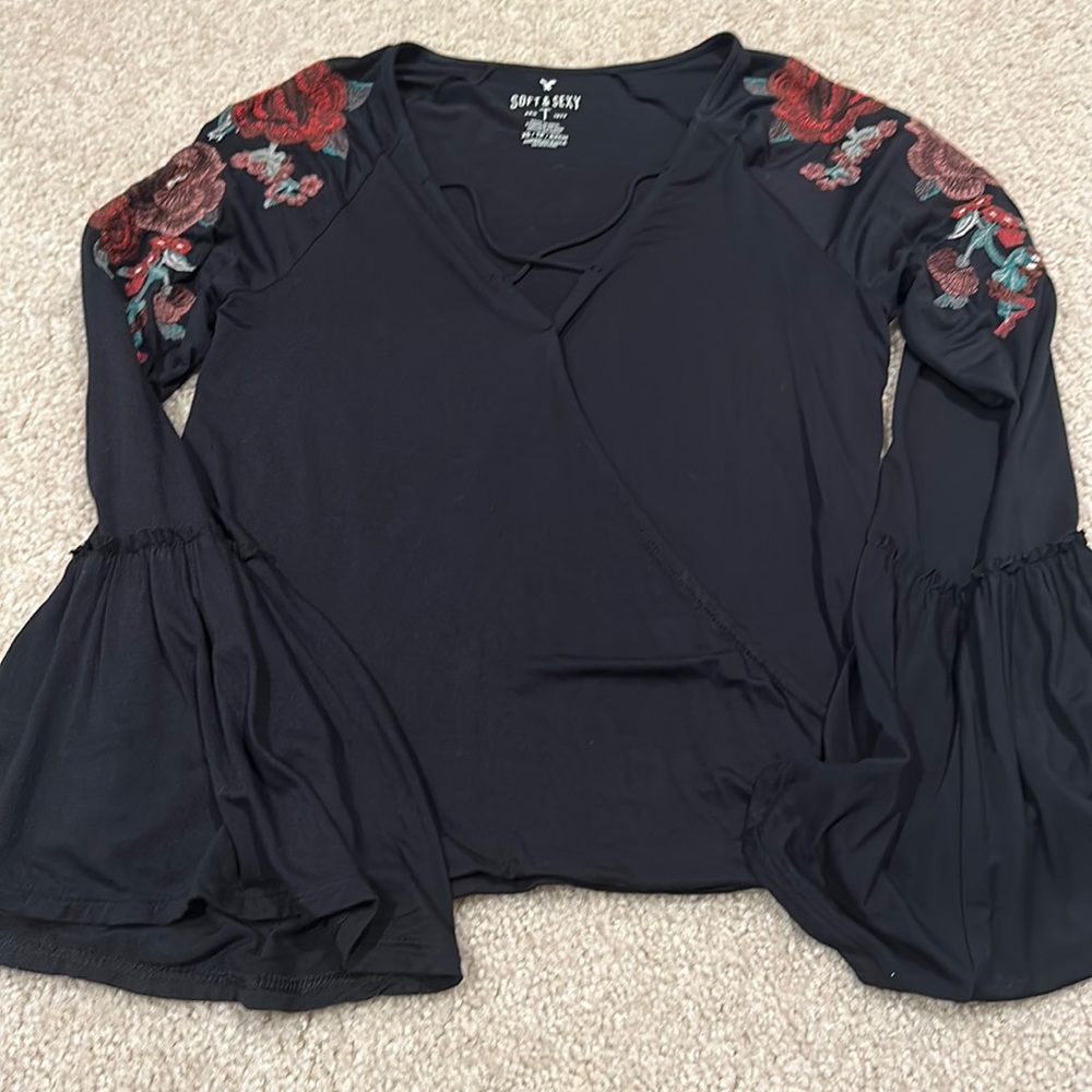 XS American Eagle shirt